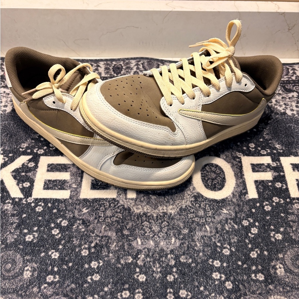 Travis Scott Reverse Mocha - Picture 5 of 5